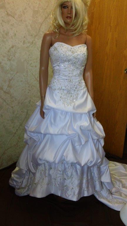 balloon tier wedding dress