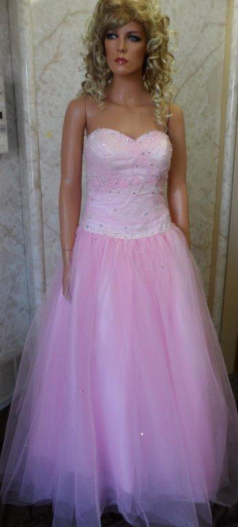 Pink ball gown with sweetheart bodice