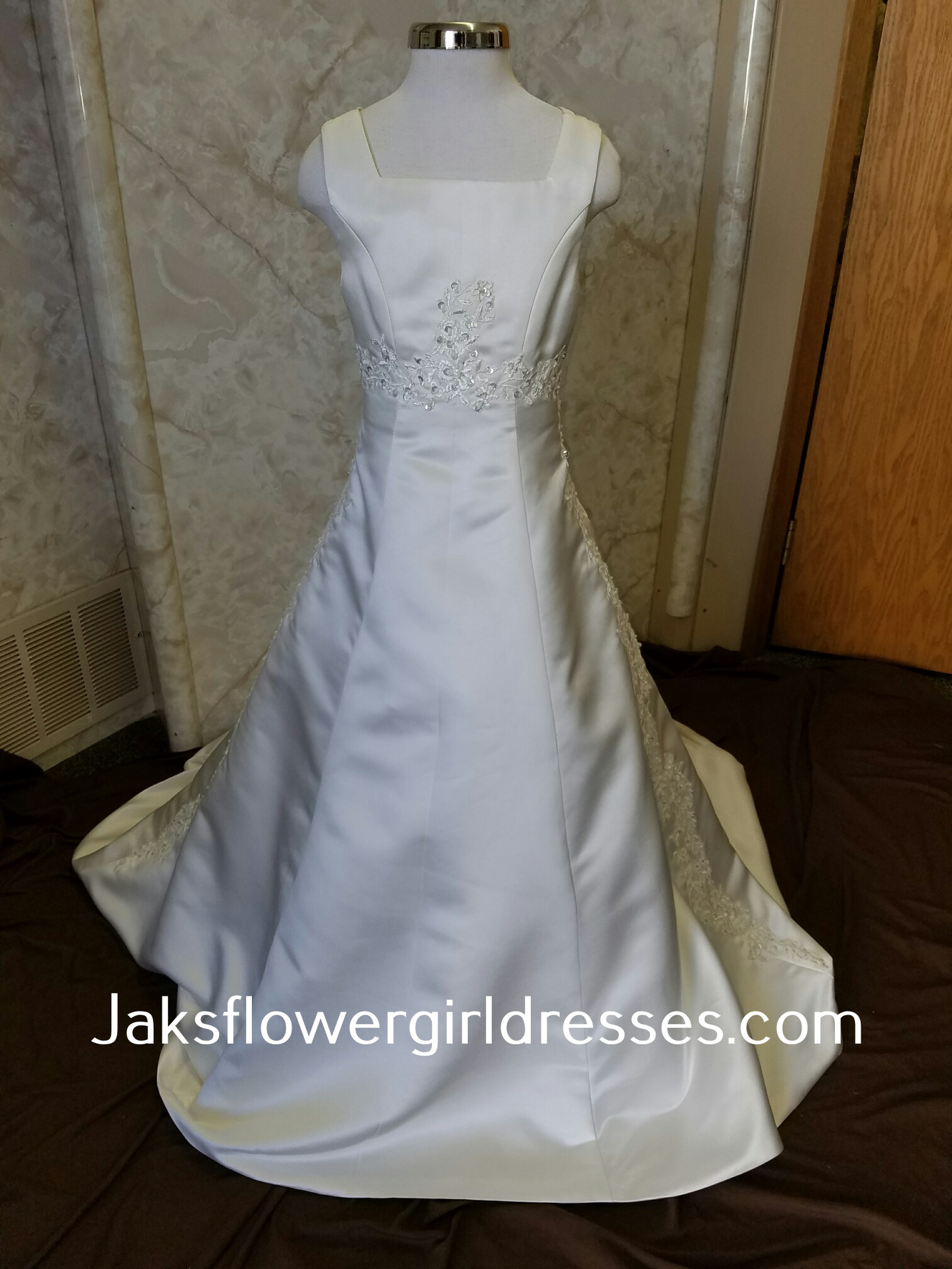 Miniature bride gown dress train