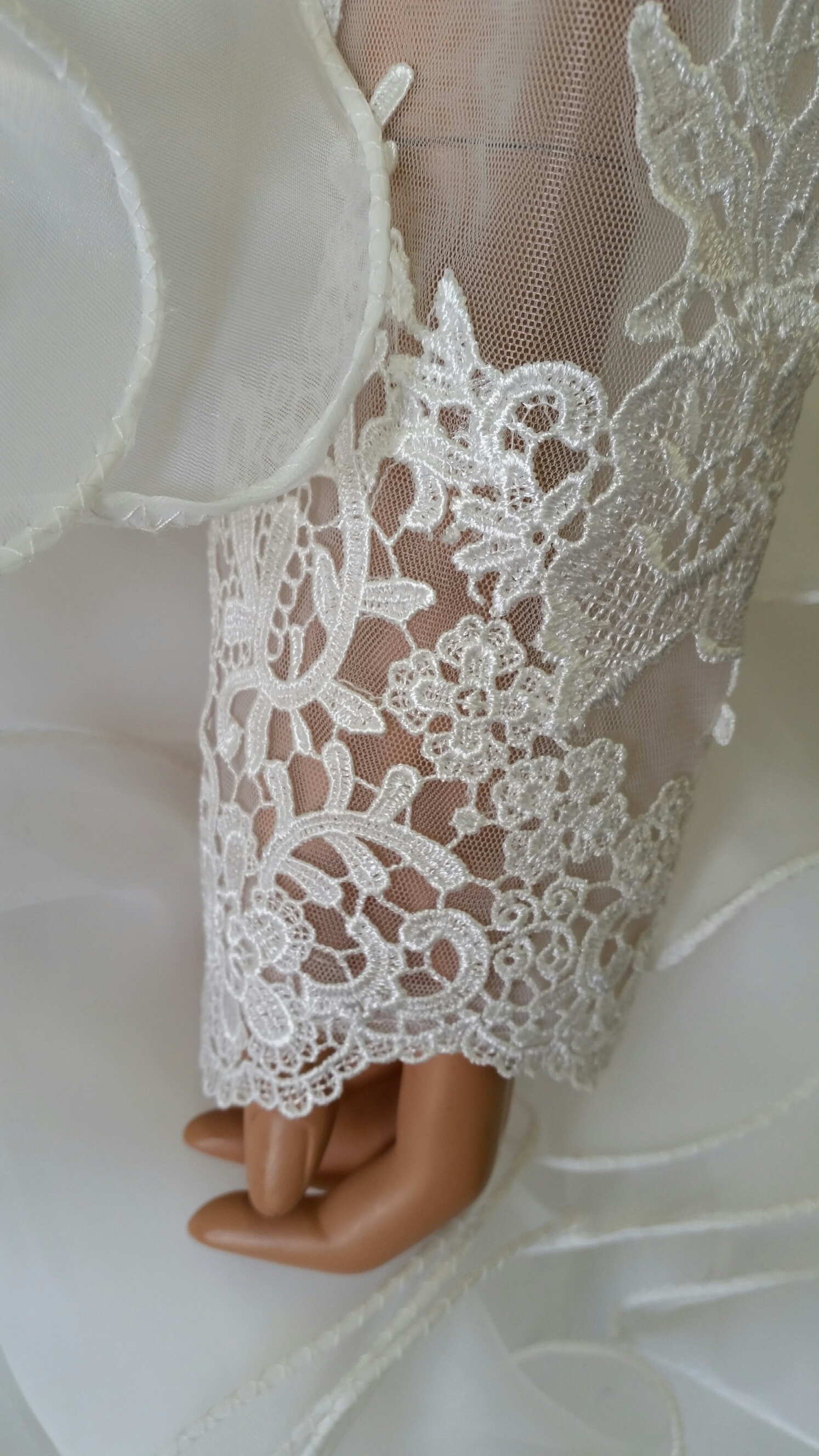 long sleeved wedding dress