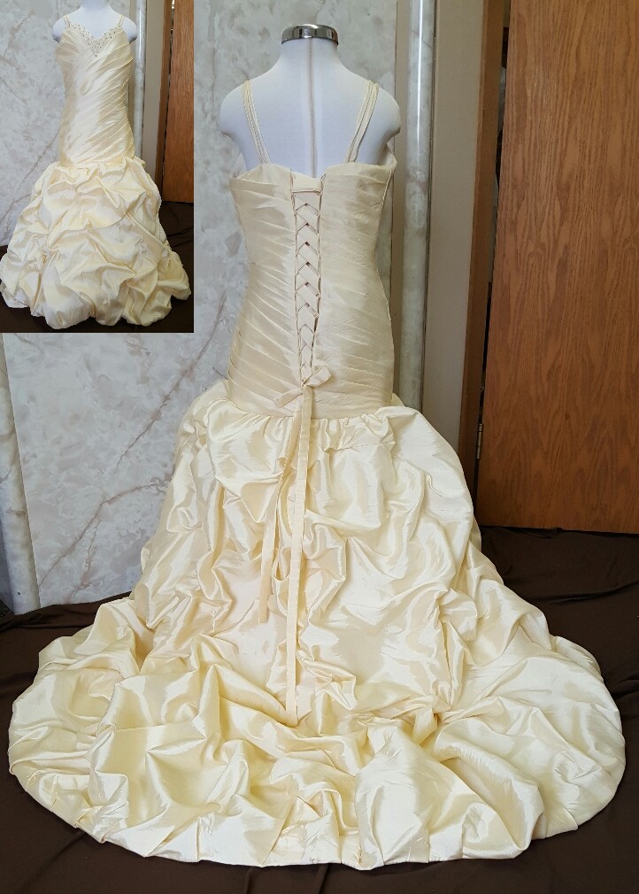 Ivory/Vanilla Miniature Bride dress
