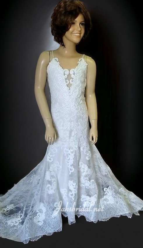 Lace flower girl dress with gorgeous train