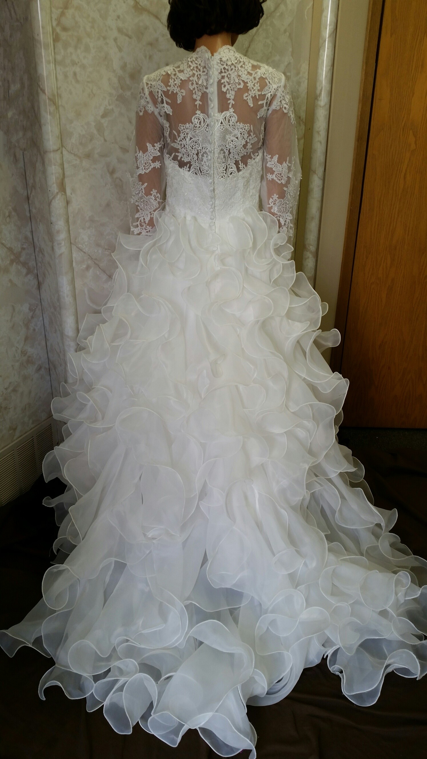  lace long sleeve wedding dress