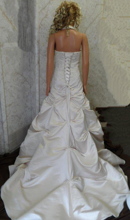 Champagne Ball Gown Halter V-Neck Beaded Applique Satin Wedding Dress