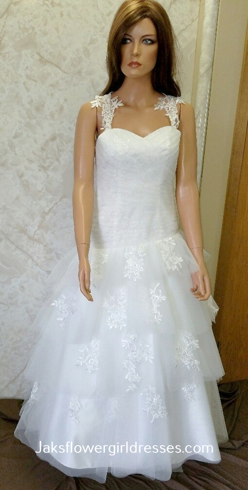 lace tiered bridal wedding dress