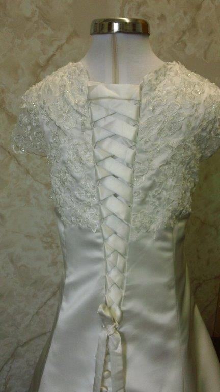 ivory miniature bride dress