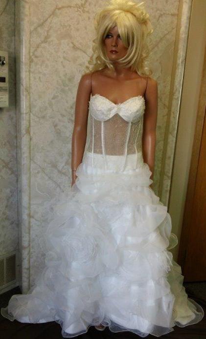 Sexy strapless wedding dress