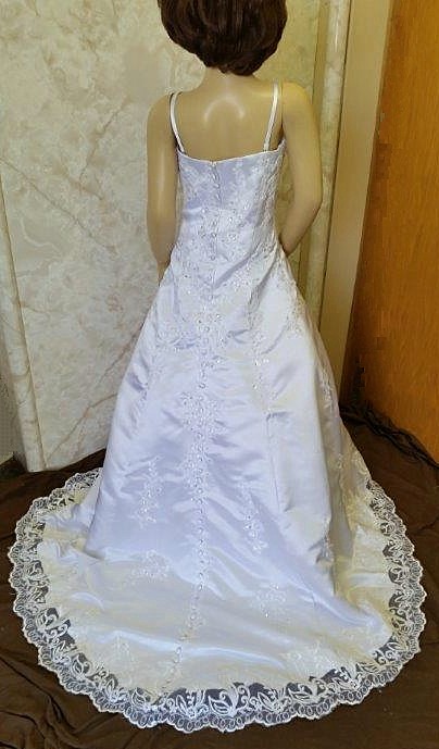 Jr bride dress with train