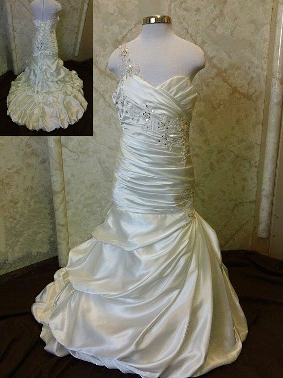 mini wedding gown with surge whirlpool bubbles in center front side