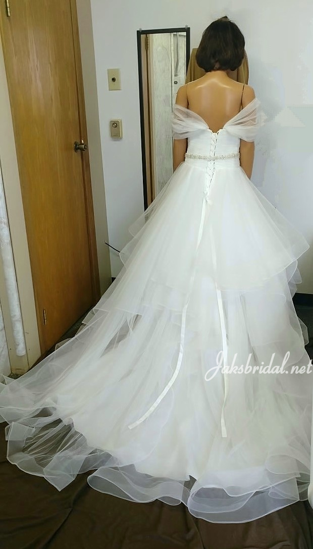 layered tulle skirt wedding dress