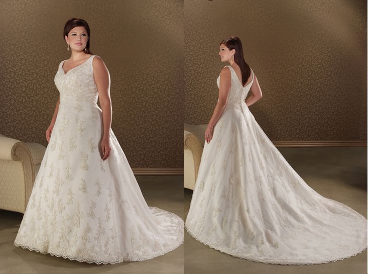 Tulle and Lace Sleeveless plus size bridal dress