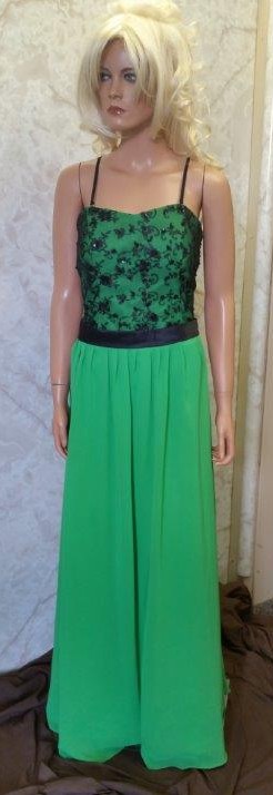 green bridesmaid dress with black lace bodice