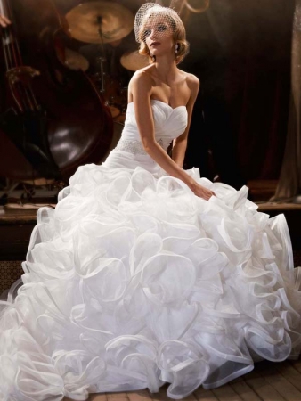 wedding-dress-galina-signature-davids-bridal-fall-2012-bridal-gown-detail