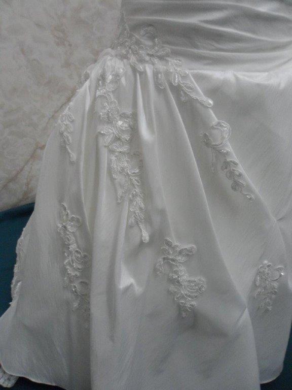 lace applique skirt