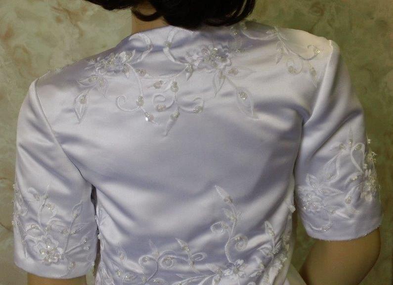 Embroidered bolero jacket
