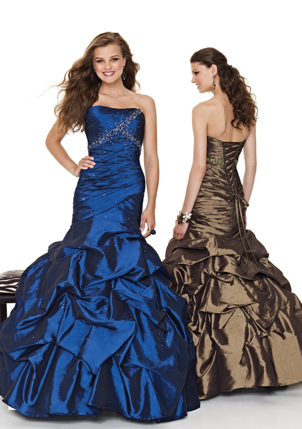 Strapless mermaid pickups Prom gown