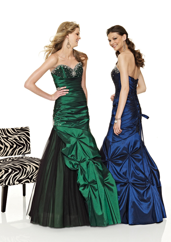 Sweetheart royal blue prom dress - fit and flare dress.