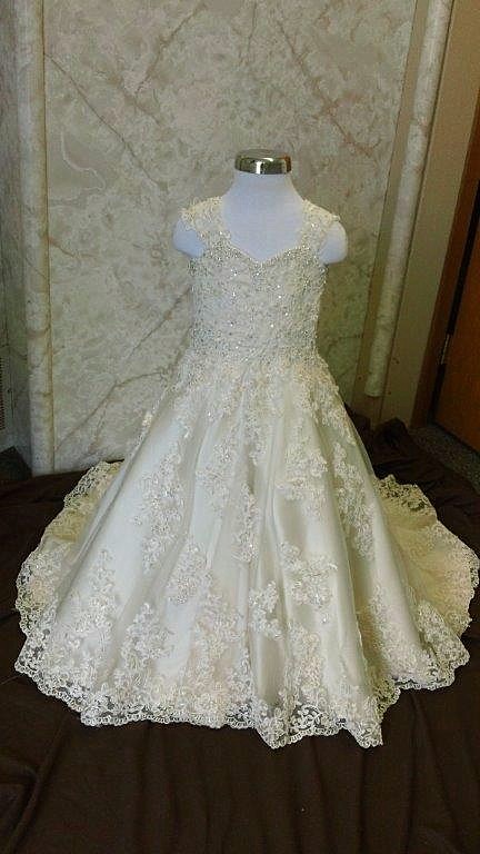 lace flower girl wedding dresses