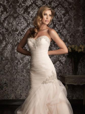 Match my Allure Bridals 9002 wedding dress