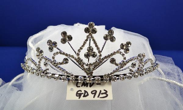 tiara with veil