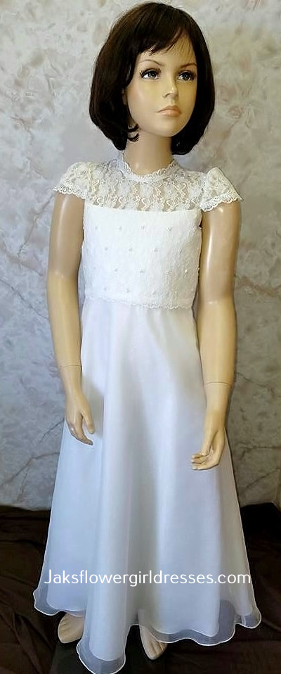 White long lace Flower Girl Dress, with sheer neckline, and lace cap sleeves. Kids size 2 sale priced at $40.00. 