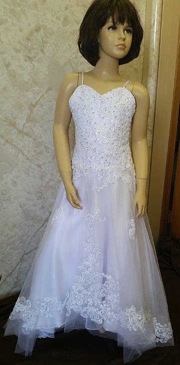 flower girl dresses with lace applique