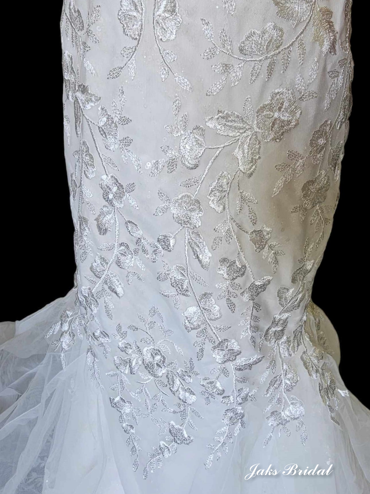 lace embellished fit dress 