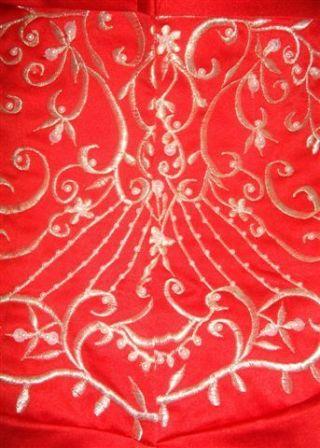 red white back of dress embroidery