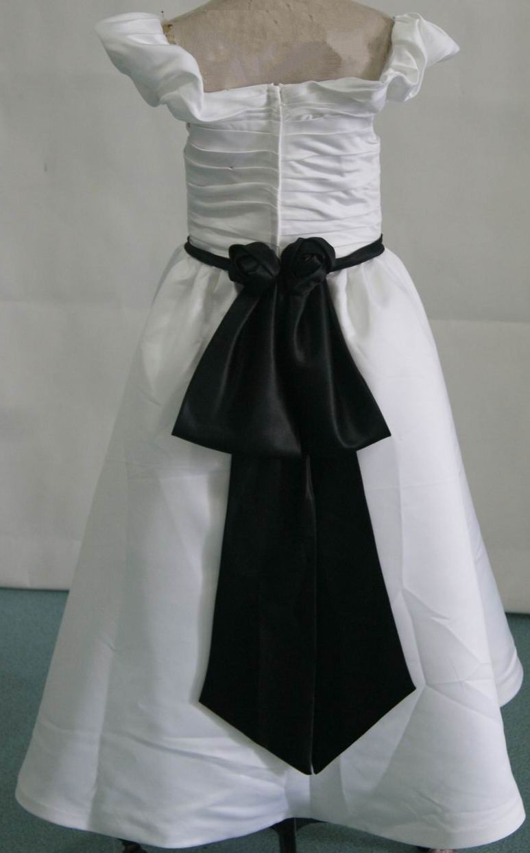 black and white off shoulder flower girl dresses