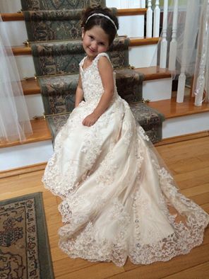lace miniature bride dress