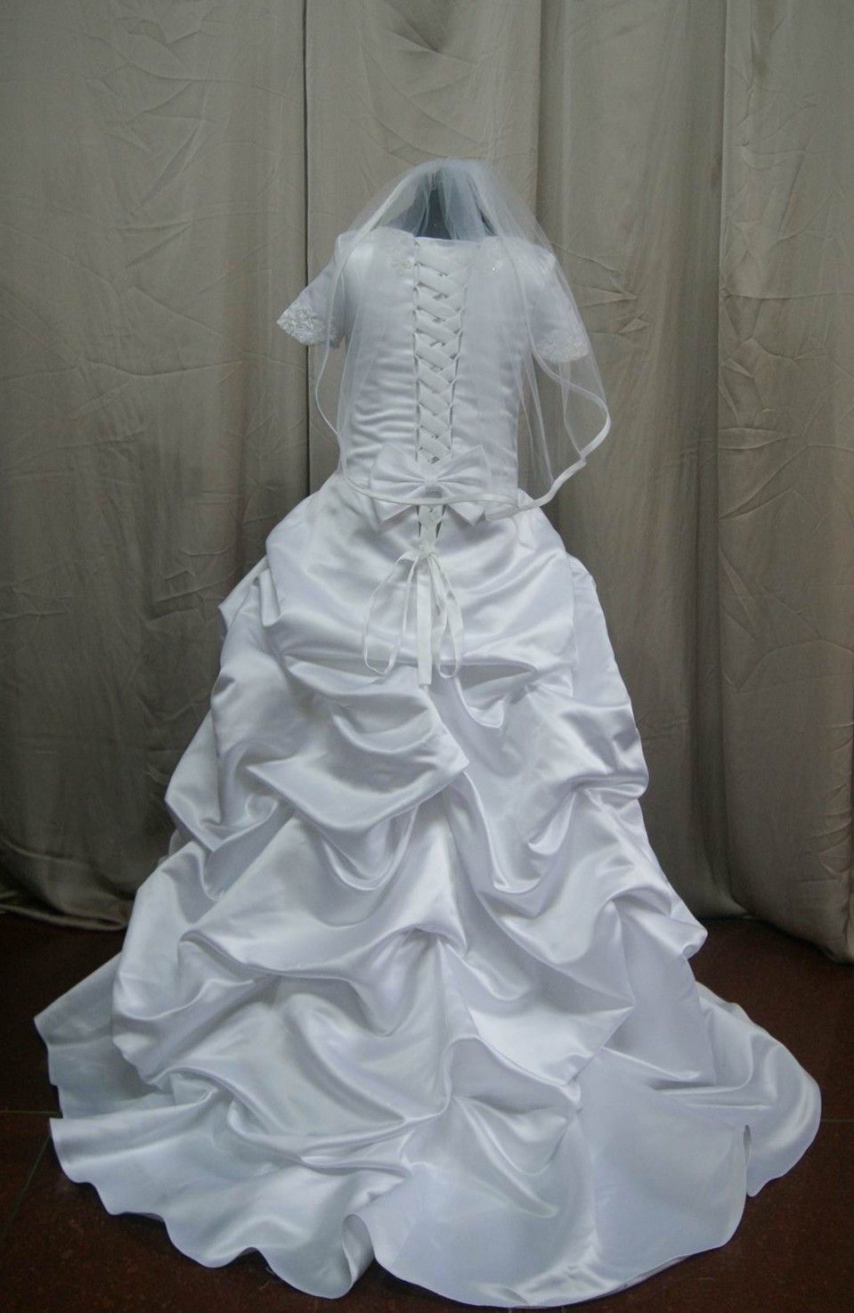 Pickup short sleeve miniature wedding gown