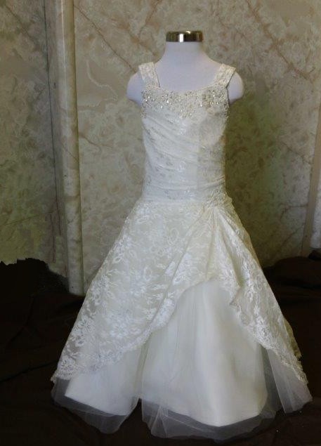 Lace flower girl dress to match the brides gown