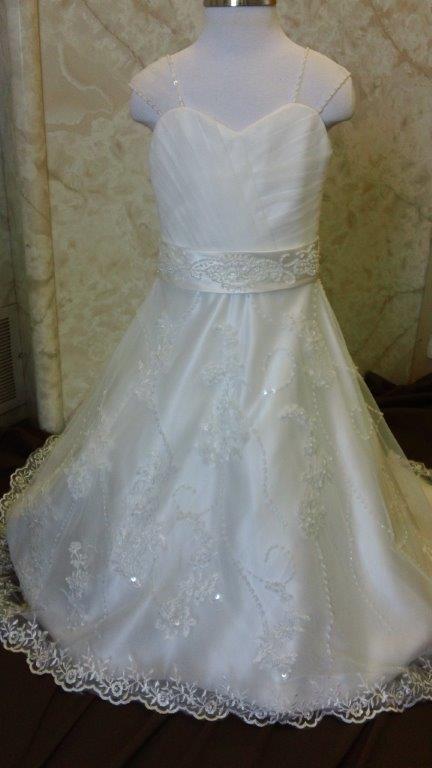 ivory lace appliqed flower girl dress