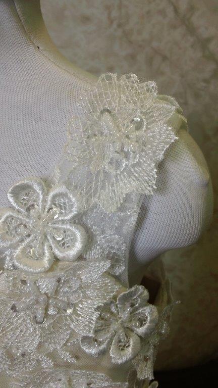 flower appliqued lace dress