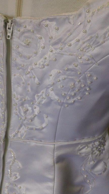 beaded embroidery on zipper back