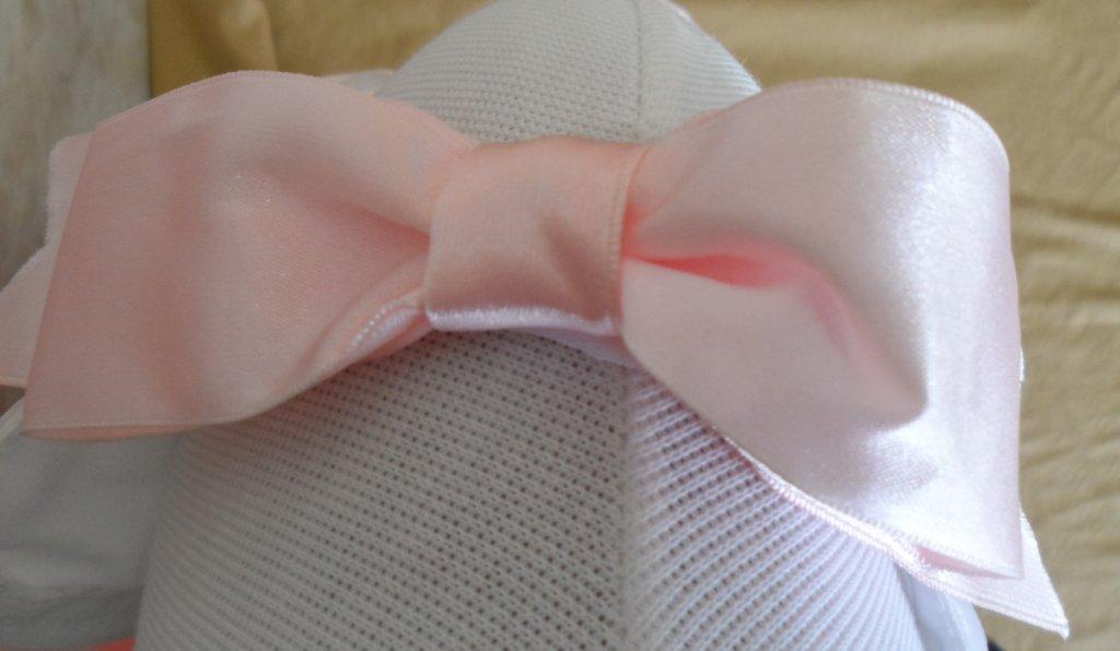 pink bow