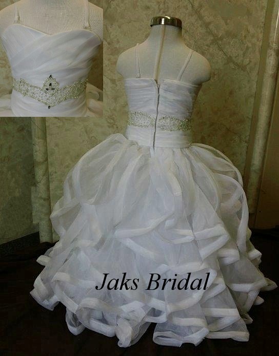 Light ivory Princess wedding gown.  Layered ruffle dress, size 4, 
