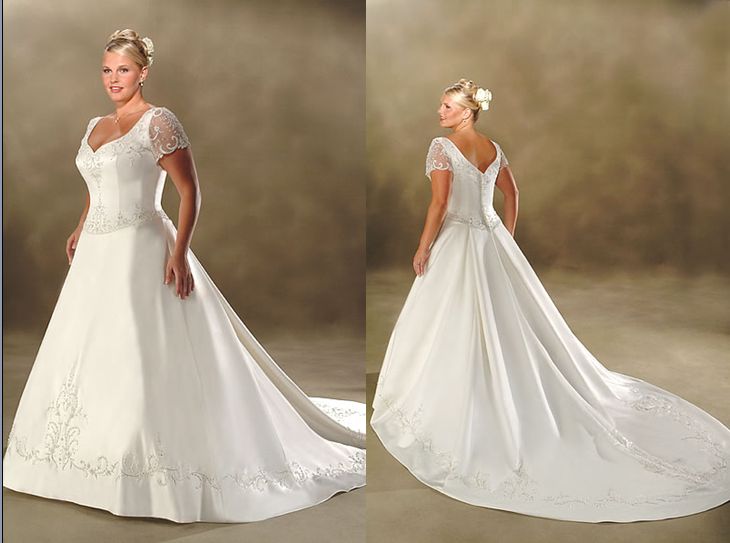 Plus size wedding dresses with sleeves