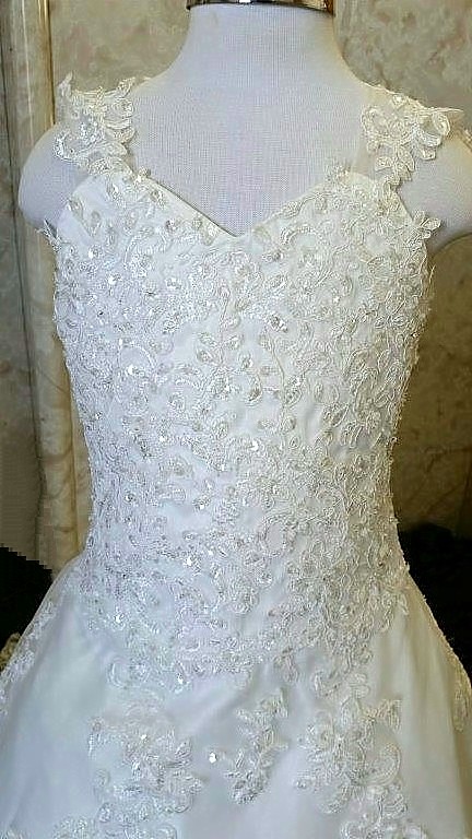 flower girl dress with lace train 