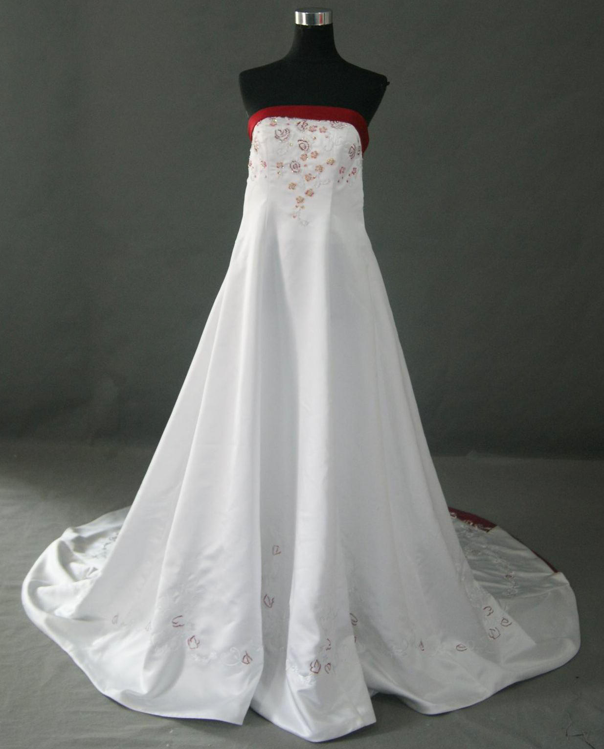 Wedding dress with red embroidered flowers